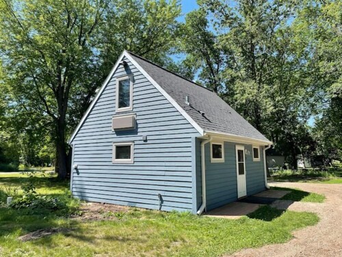 Cabin #4-Cabin that sleeps 6 on Little Rock Lake