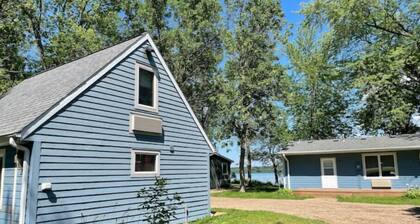 Cabin #4-Cabin that sleeps 6 on Little Rock Lake