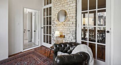 Your Savannah House: Picturesque Inside and Out! Walk to Everything