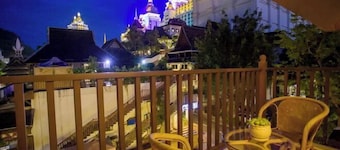 Jinghong Jinyun Inn (Gaozhuang Star Night Market)