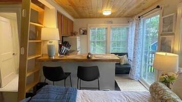 2 Schlafzimmer, Bügeleisen/Bügelbrett, Bettwäsche
