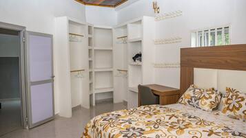 3 間睡房、書桌、熨斗/熨衫板、免費 Wi-Fi