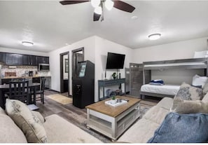 1 bedroom, WiFi, bed sheets