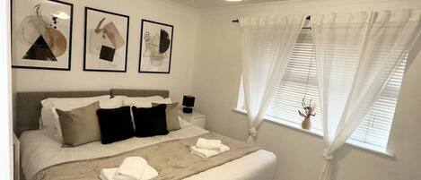 1 bedroom, WiFi, bed sheets