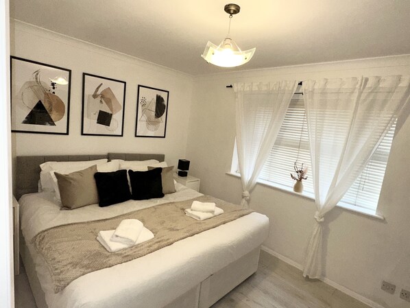 1 bedroom, WiFi, bed sheets