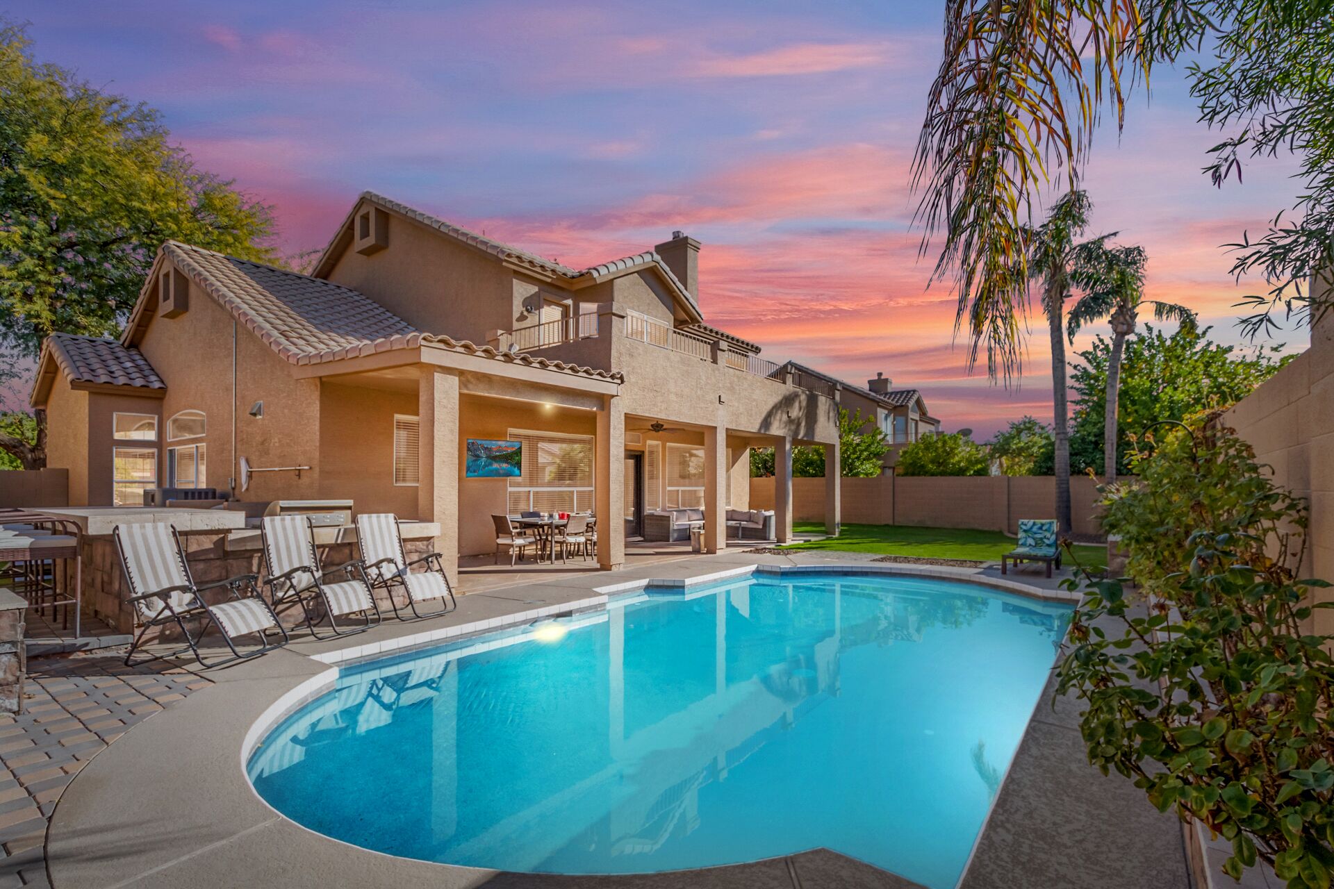 Family Friendly+FREE pool heat+Game room+coffee bar