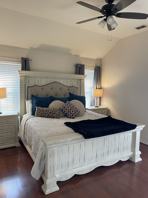 3 bedrooms, WiFi, bed sheets