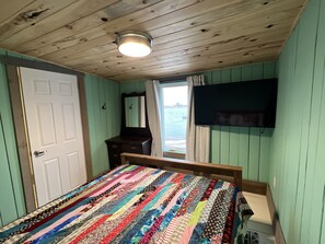 3 عدّة غرف نوم ومكواة/لوح كي وواي فاي مجانًا وملاءات أسرّة