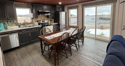 The Tickle Inn Saltbox by the Sea