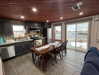 The Tickle Inn Saltbox by the Sea