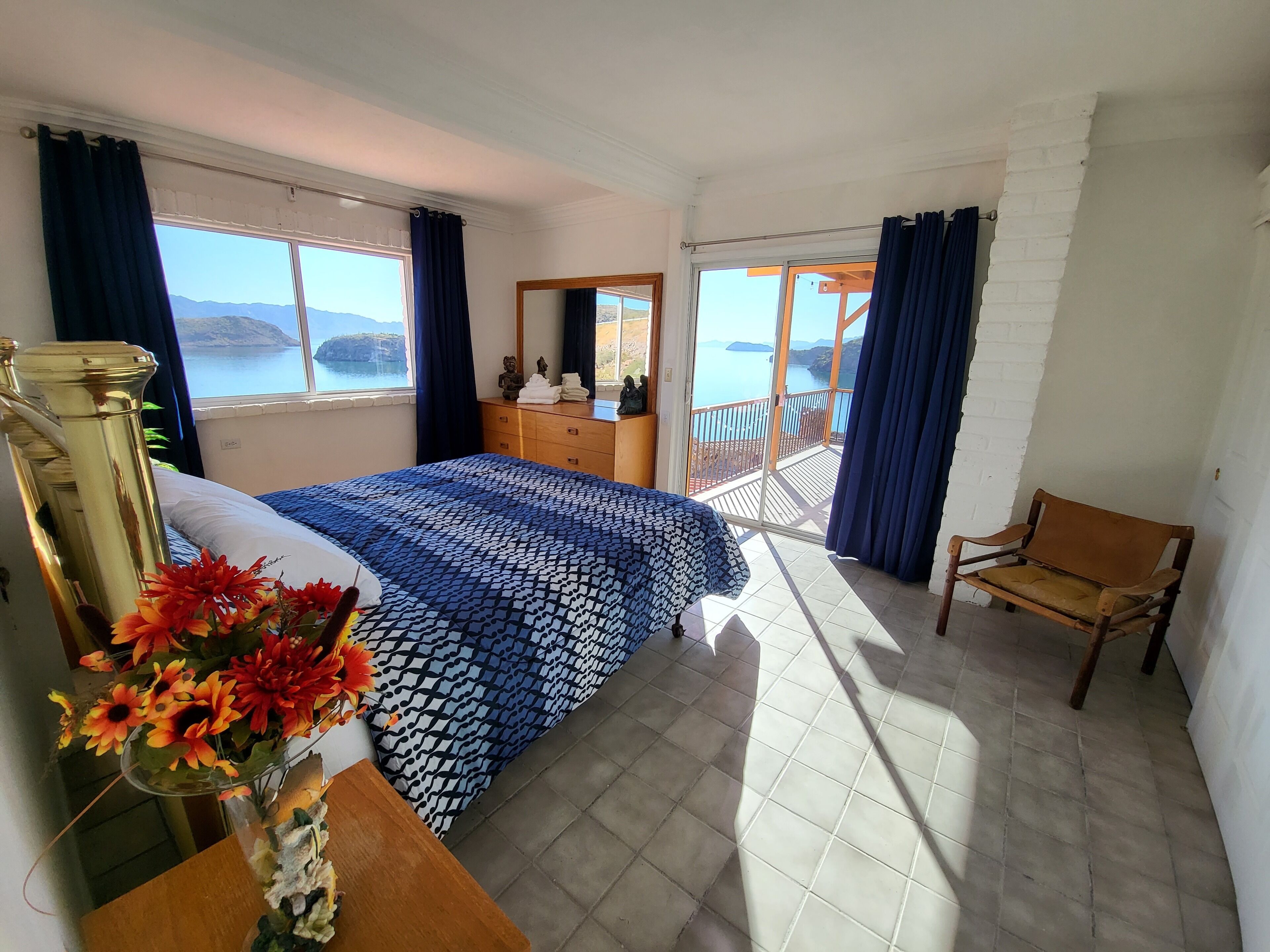 4 habitaciones, escritorio, cuna de viaje y wifi gratis 