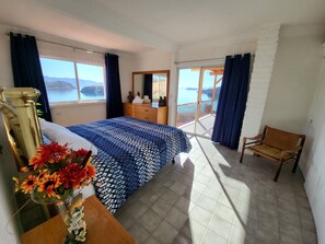 4 bedrooms, desk, travel crib, free WiFi