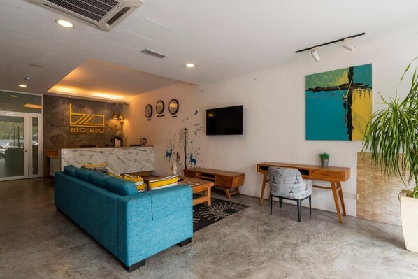 Reception - Big Big Hotel (Johor Bahru)
