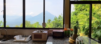 Villas Altos del Arenal<br>Private pool, air conditioning, volcano view