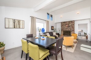 Interior - Desert Paradise w/ Epic Views + Firepit + Hot Tub (Yucca Valley)