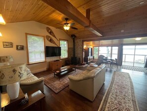 TV, fireplace, DVD player, books