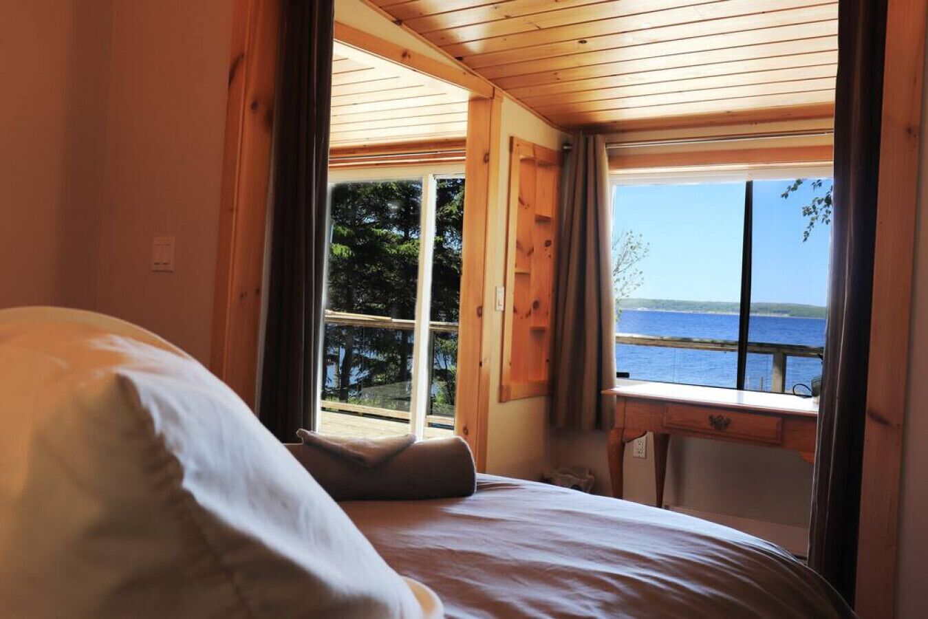 3 bedrooms, desk, travel cot, free WiFi