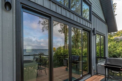 Spectacular Waterfront three Bedroom Home!