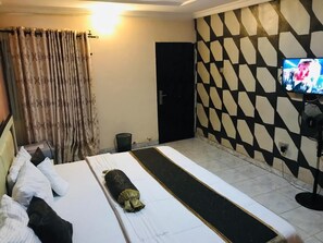 豪華客房 | 1 間臥室、筆電工作空間、免費無線上網