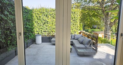 Luxury new building 65m2 city apartment - L