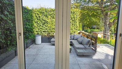 Luxury new building 65m2 city apartment - L