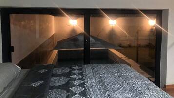 4 bedrooms, WiFi, bed sheets