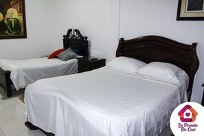 8 quartos, Wi-Fi de cortesia, roupa de cama