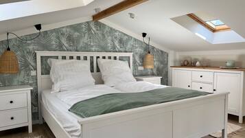 1 bedroom, travel crib, free WiFi, bed sheets