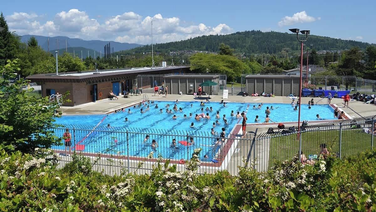 Kensington Park outdoor pool