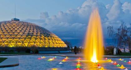 Cozy 2BR, 1BA Retreat in Vibrant Vancouver