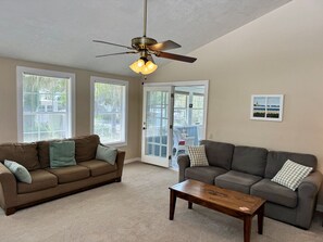 Smart TV - Osprey Nest- Historic Cedar Key. Pet Friendly! (Cedar Key)