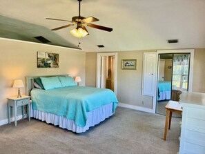 2 bedrooms, WiFi, bed sheets - Osprey Nest- Historic Cedar Key. Pet Friendly! (Cedar Key)