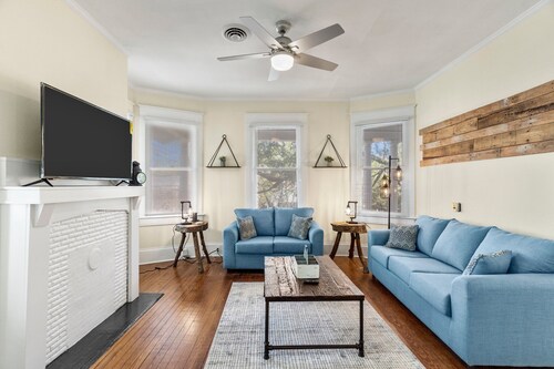 Farmhouse 3 bedroom downtown by River Walk No cleaning fee