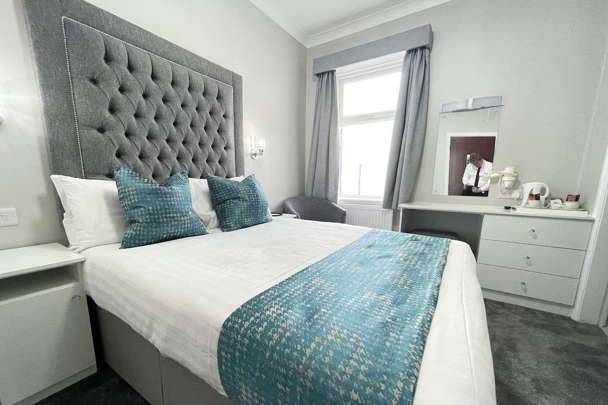 Doppelzimmer | Bügeleisen/Bügelbrett, kostenloses WLAN, Bettwäsche