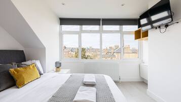 Standard Room | Desk, laptop workspace, free WiFi, bed sheets