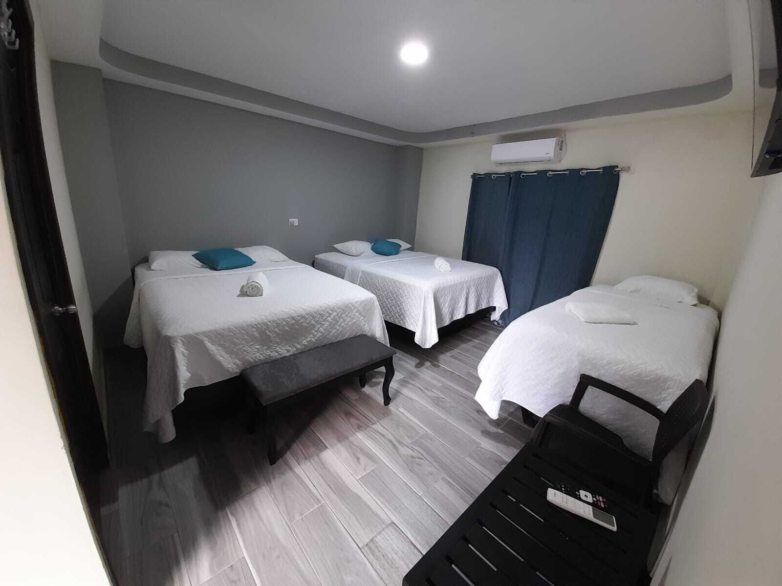 Ropa de cama de alta calidad, wifi gratis y ropa de cama 