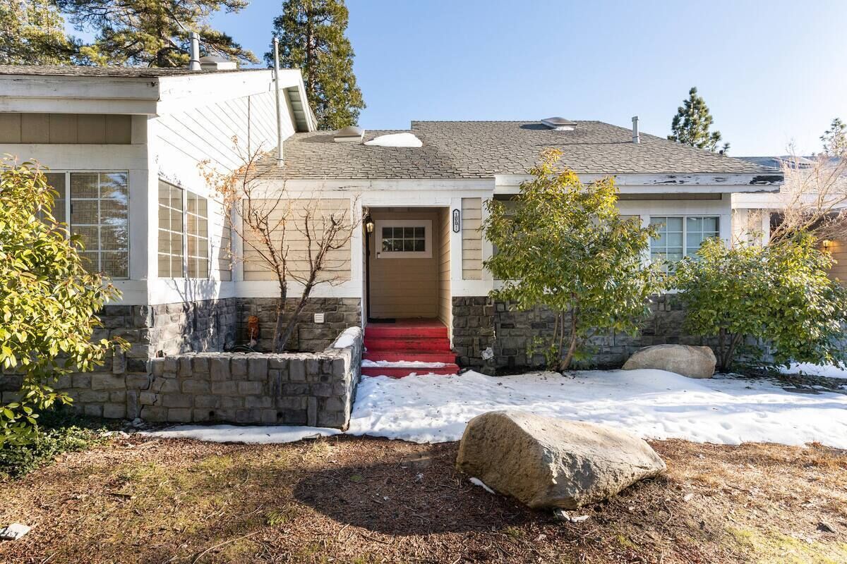 Cabin tiện nghi đơn giản | Hiên