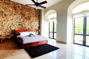 Deluxe Condo, 4 Bedrooms | Premium bedding, down comforters, Select Comfort beds, in-room safe - Los Diamantes (Panama City)