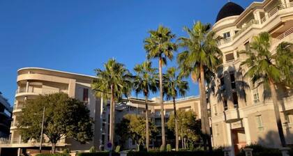 Apt 4 ppl modern and bright, nice terrace, pool