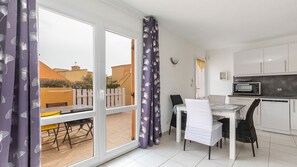 Dining - Modern flat 4 people, terrace, beach at 200m (Agde)
