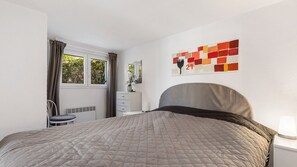 Room - Modern house 5 ppl,  terrace, pool (Agde)
