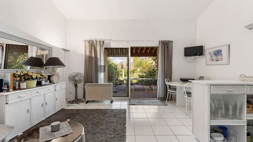 Modern house 5 ppl,  terrace, pool