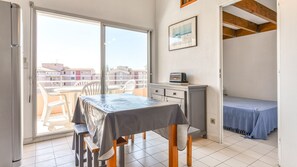 1 bedroom - Bright apt 4/6 ppl, terrace, outdoor pool, parking (Agde)