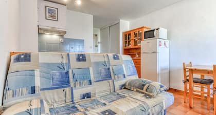 Studio 4 ppl, sea at 200m, near the centre