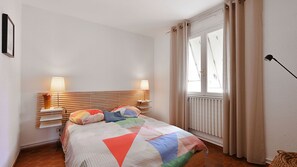 3 Schlafzimmer, Bügeleisen/Bügelbrett