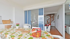 Dining - Apt 8 ppl,  sea view loggia, near the centre (Agde)