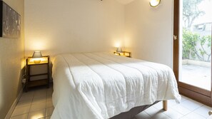 2 bedrooms