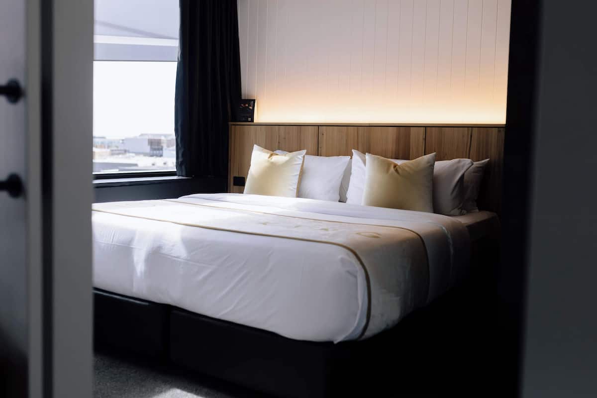 2 bedrooms, premium bedding, pillowtop beds, desk