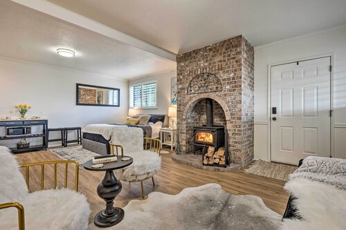 PNW Retreat | Fireplace | Seattle Views