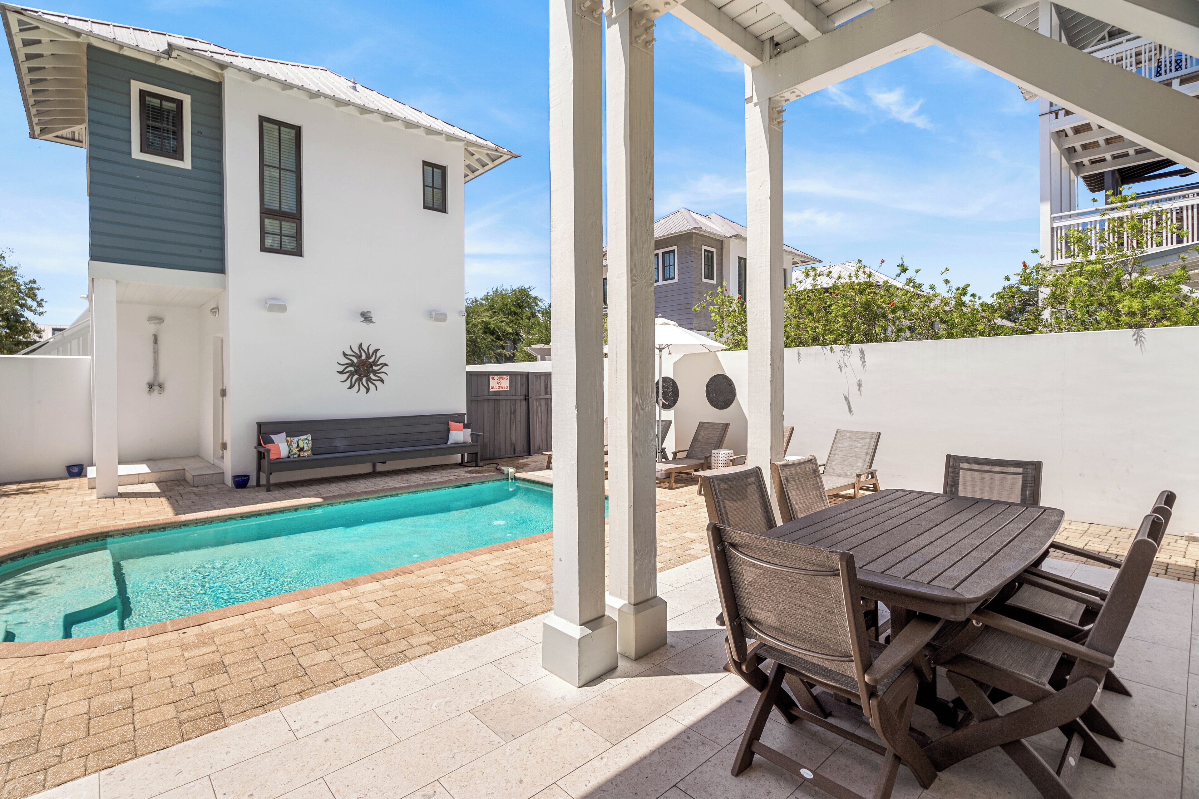 Sand Del Mar Cottage and Carriage
